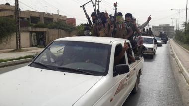 سياسيون وعسكريون يحذرون: تقدم "داعش" بالعراق يهدد الإقليم